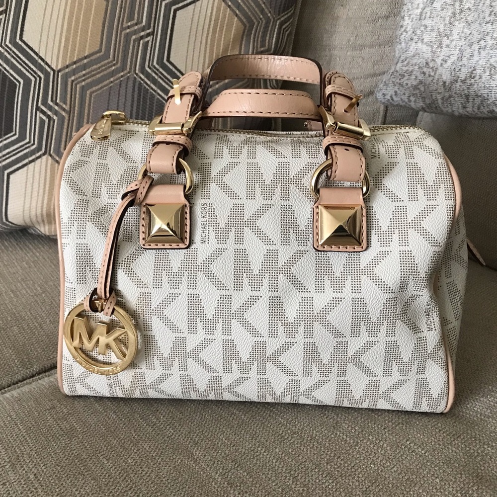 Michael Kors pocketbook barely used
